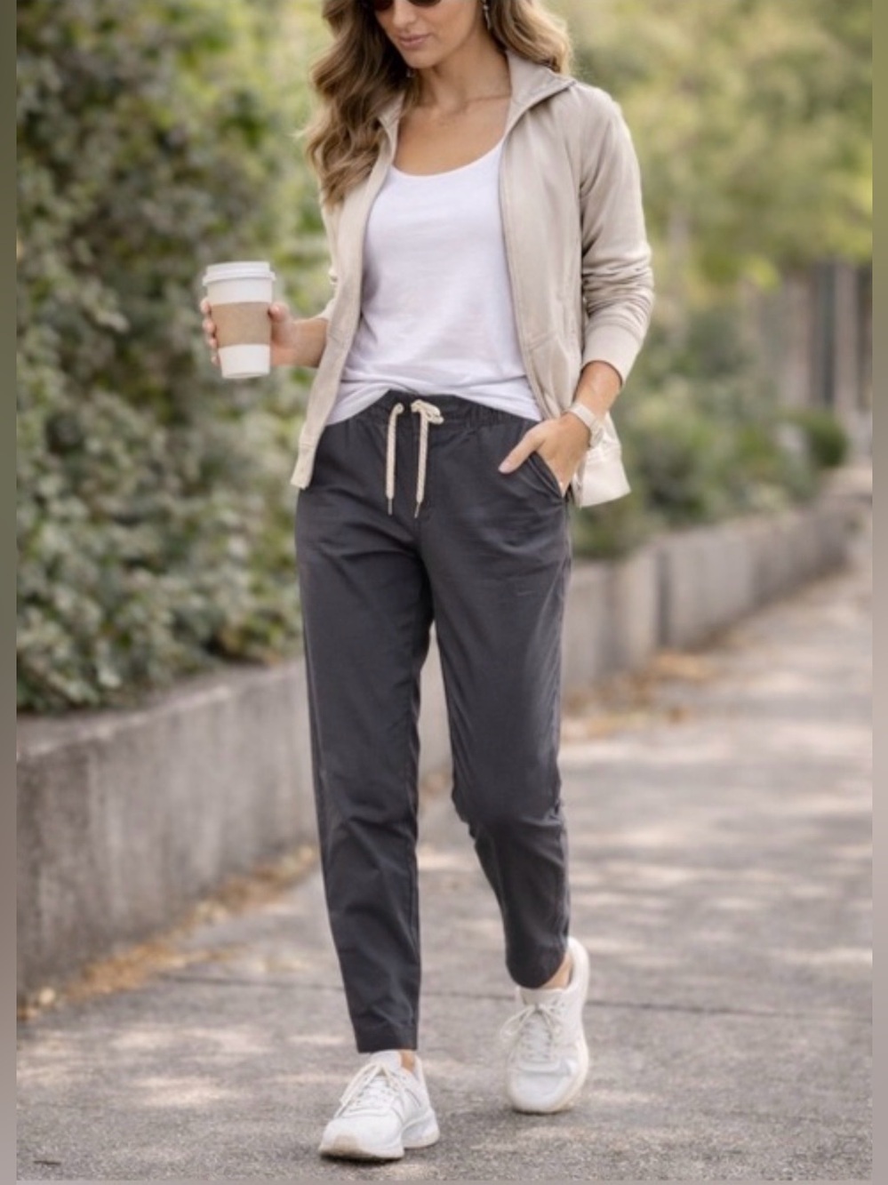 Vuori‎ Women’s Performance Pants Size Small Athleisure Drawstring Travel Comfort